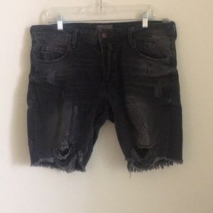 Zara Men’s Black Distressed Denim Shorts